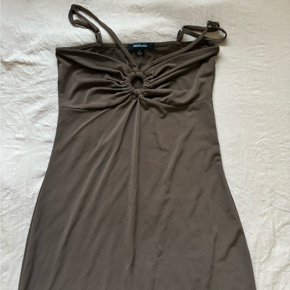 Dress - Picture 2 of 4